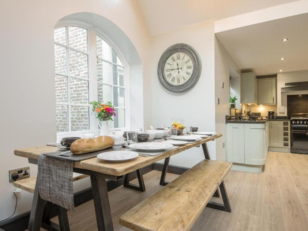89A Church Street - Luxury One Bed Apartment With Roof Terrace Whitby Eksteriør bilde